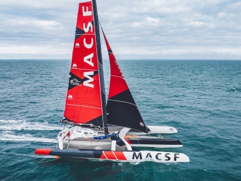 690a1a40279981fcf806ed77