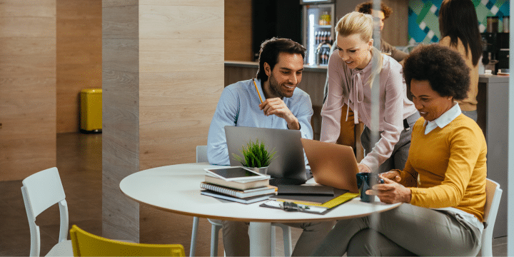 Sociabble-12-idées-ameliorer-engagement-collaborateurs-header