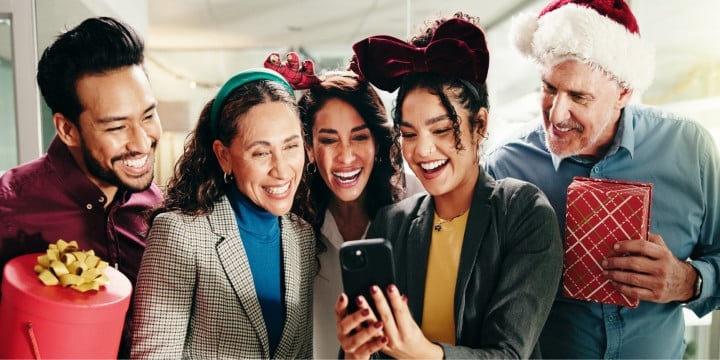 Sociabble-15-Great-Ideas-Celebrate-Holidays-Your-Employees-header