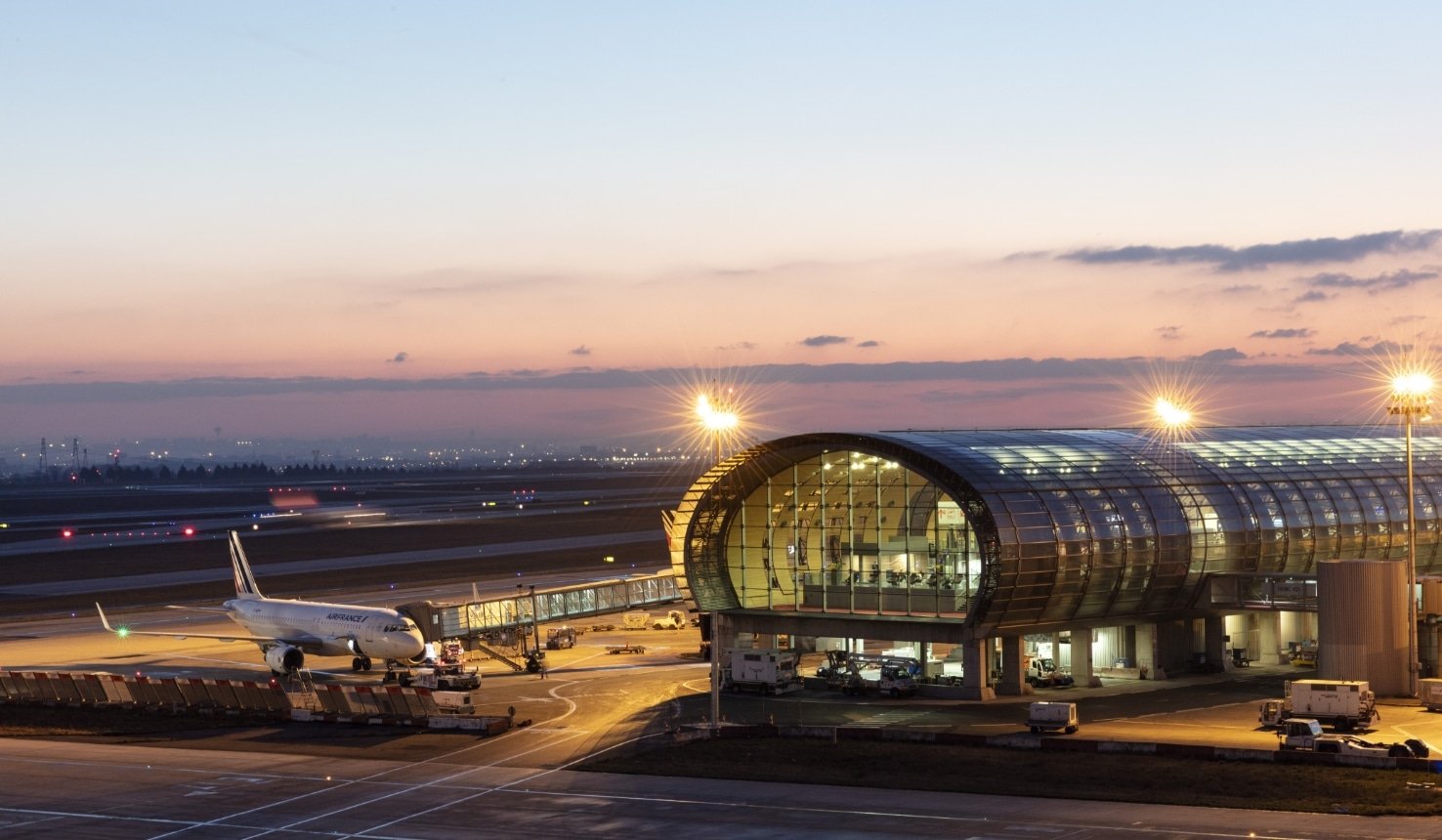 Groupe ADP - Aéroport à l'aube