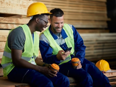 sociabble-boost-employee-engagement-own-branded-app-frontline-worker-blog