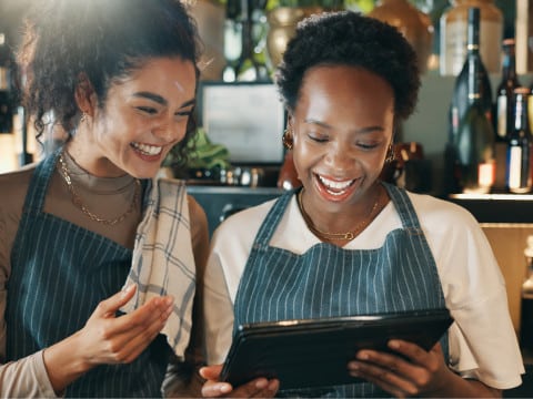 Sociabble-header-Employee-Engagement-Hospitality-Industry-9-Strategies-That-Improve-Retention-and-Service (1)