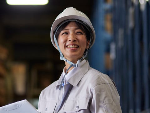 Sociabble-header-How-Reach-Frontline-Workers-Without-Email-Company-Device