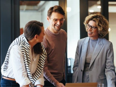 Collaboration and communication within a close team on a regular workspace